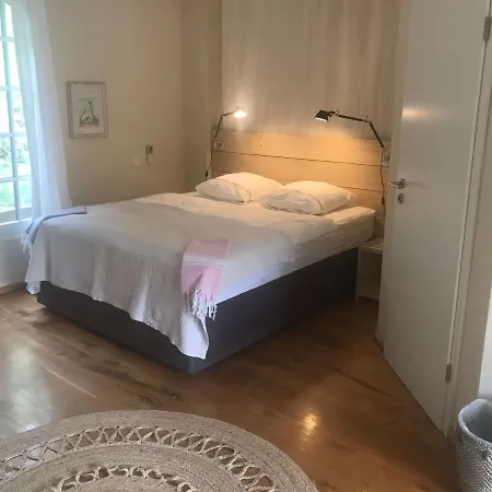 维尔拉拉贝古德住宿加早餐旅馆 住宿加早餐酒店 圣特罗佩