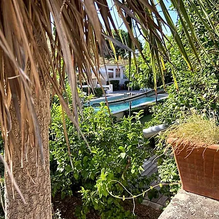 La Begude - Boutique Couette-café 4*